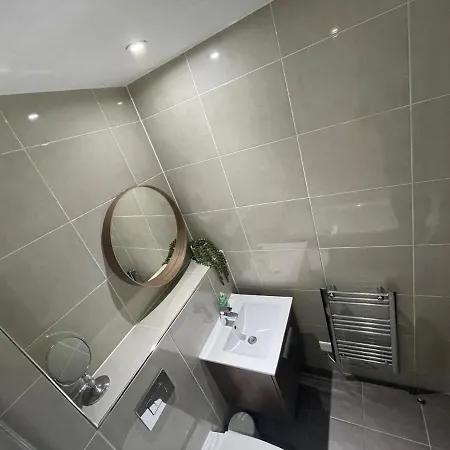 Luxe 2 Bedroom High Rise