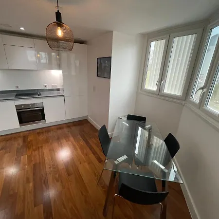 Apartment Luxe 2 Bedroom High Rise