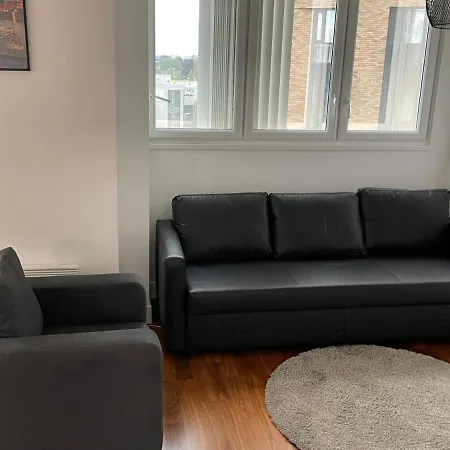 Luxe 2 Bedroom High Rise * Birmingham